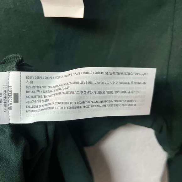 Abercrombie & Fitch Women's Dark Green Long Sleeve Top. Large - Picture 5 of 5